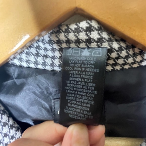 BCBG Paris Sleeveless Houndstooth Below the Knee 1950's Style Dress Size 6 - Picture 7 of 7